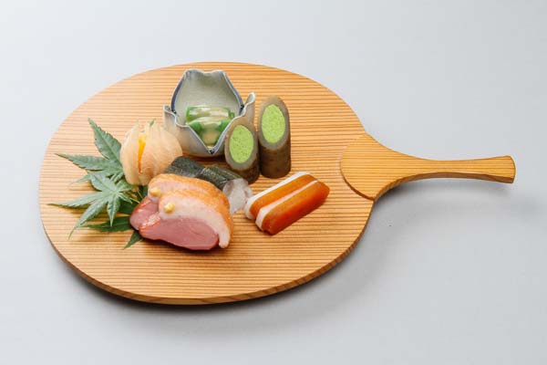 夏の八寸でございます